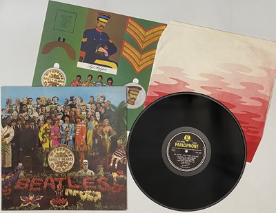 Lot 127 - THE BEATLES - SGT PEPPERS LP (UK MONO STOCK COPY - PCS 7027)