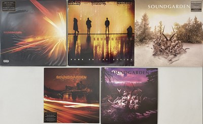 Lot 443 - SOUNDGARDEN - LP/ 10" PACK