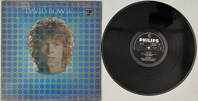 Lot 384 - DAVID BOWIE - DAVID BOWIE (PHILIPS) LP (ORIGINAL UK COPY - SBL 7912)