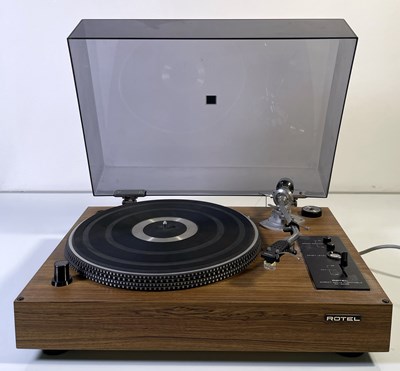 Lot 14 - ROTEL RP-3000 TURNTABLE.