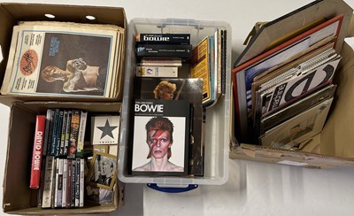 Lot 472 - DAVID BOWIE - BOOKS, MAGAZINES AND MEMORABILIA COLLECTION.