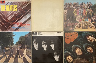 Lot 797 - THE BEATLES - LP / 7" PACK