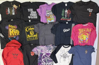 Lot 372 - MUSIC / POP CULTURE T-SHIRTS AND CLOTHING.
