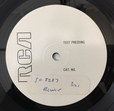 Lot 93 - DAVID BOWIE - THE RISE AND FALL OF ZIGGY STARDUST AND THE SPIDERS FROM MARS LP (ORIGINAL UK WHITE LABEL TEST PRESSING - RCA SF 8287)