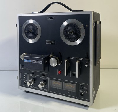 Lot 25 - AKAI 1721L REEL-TO-REEL RECORDER.