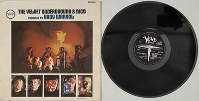 Lot 171 - THE VELVET UNDERGROUND & NICO S/T LP (UK STEREO ORIGINAL - SVLP.9184)