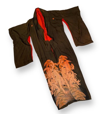 Lot 477 - QUEEN - JOHN DEACON OWNED TOUR OF JAPAN 1975 KIMONO.