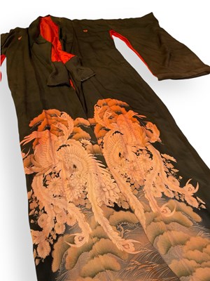 Lot 477 - QUEEN - JOHN DEACON OWNED TOUR OF JAPAN 1975 KIMONO.
