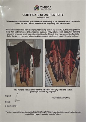 Lot 477 - QUEEN - JOHN DEACON OWNED TOUR OF JAPAN 1975 KIMONO.