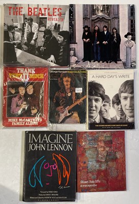 Lot 379 - THE BEATLES - HEY JUDE (THE BEATLES AGAIN) LP (SO-385) AND MEMORABILIA COLLECTION.