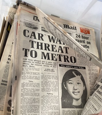 Lot 452 - THE BEATLES - NEWSPAPER HEADLINES ETC.