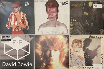 Lot 267 - DAVID BOWIE / KING CRIMSON - LP COLLECTION