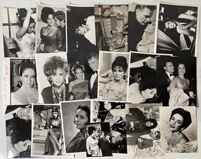 Lot 288 - ELIZABETH TAYLOR - LARGE COLLECTION OF PRESS PHOTOS.