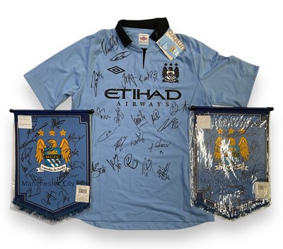 Lot 397 - FOOTBALL MEMORABILIA - MANCHESTER CITY SIGNED SHIRT / PENNANTS