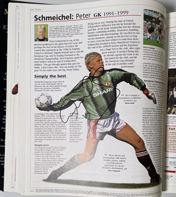 Lot 403 - FOOTBALL MEMORABILIA - MULTI SIGNED MANCHESTER UNITED ENCYCLOPEDIA / GEORGE BEST SIGNED.