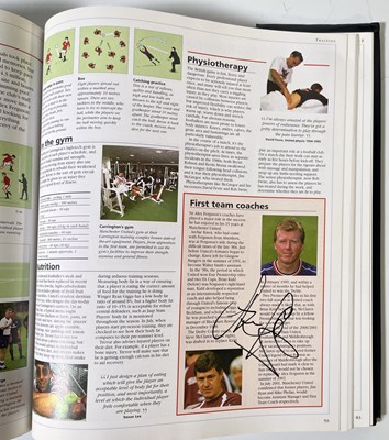 Lot 403 - FOOTBALL MEMORABILIA - MULTI SIGNED MANCHESTER UNITED ENCYCLOPEDIA / GEORGE BEST SIGNED.