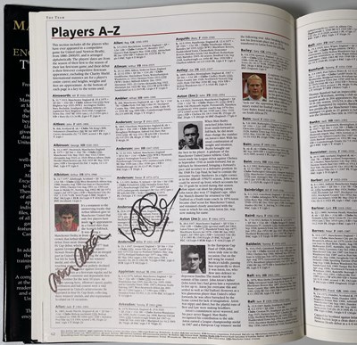 Lot 403 - FOOTBALL MEMORABILIA - MULTI SIGNED MANCHESTER UNITED ENCYCLOPEDIA / GEORGE BEST SIGNED.