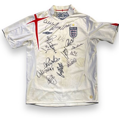 Lot 407 - FOOTBALL MEMORABILIA - MULTI SIGNED ENGLAND SHIRT.