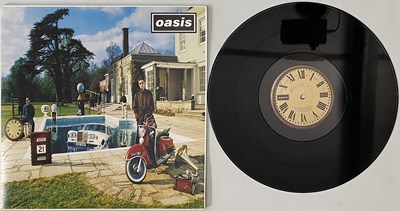 Lot 241 - OASIS - (WHAT'S THE STORY) MORNING GLORY LP (UK ORIGINAL - 'MIKES-THE EXCHANGE' - CRE LP 189)