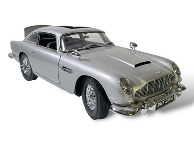 Lot 176 - JAMES BOND - EAGLEMOSS - ASTON MARTIN DB5 MODEL.