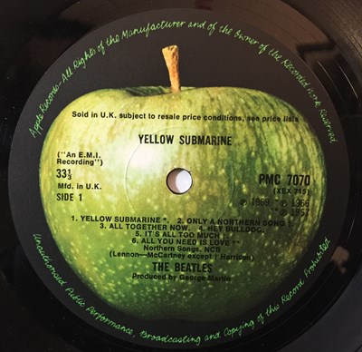 Lot 76 - THE BEATLES - YELLOW SUBMARINE LP (ORIGINAL UK MONO PRESSING - PMC 7070)