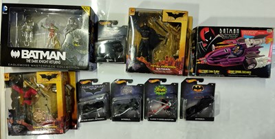 Lot 264 - BATMAN - TOYS AND COLLECTABLES.