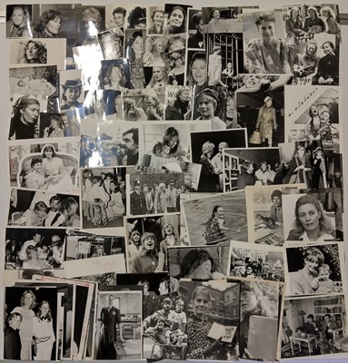 Lot 313 - VANESSA REDGRAVE - LARGE COLLECTION OF PRESS PHOTOGRAPHS.