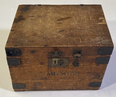 Lot 16 - ASSORTED ANTIQUES AND COLLECTABLES INC ANTIQUE CHEST.