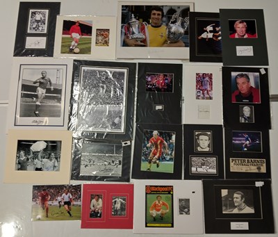 Lot 243433 - FOOTBALL MEMORABILIA - 1950S-70S FOOTBALLERS - SIGNED DISPLAYS.