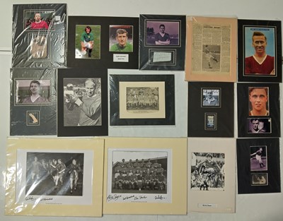 Lot 436 - FOOTBALL MEMORABILIA - MANCHESTER UNITED SIGNED DISPLAYS.