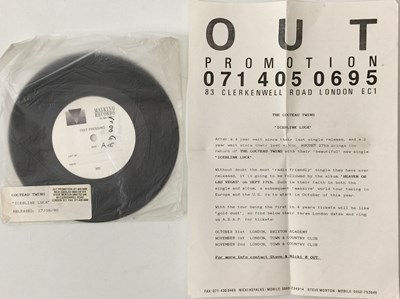 Lot 94 - COCTEAU TWINS - LP/ 7" PACK