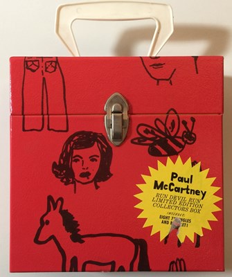 Lot 81 - PAUL MCCARTNEY - RUN DEVIL RUN (LIMITED EDITION 7" BOX SET)
