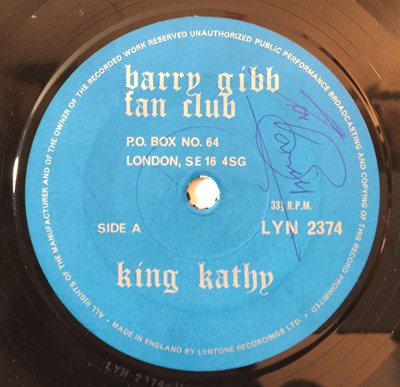 Lot 63 - BARRY GIBB - KING KATHY 7" (LYN 2374 SIGNED)