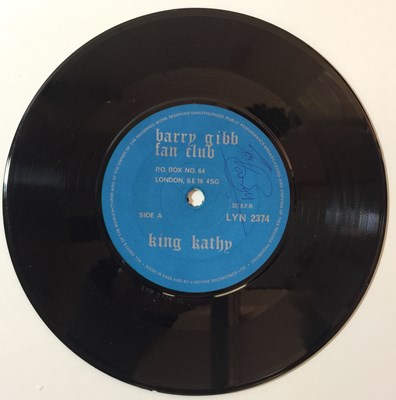 Lot 63 - BARRY GIBB - KING KATHY 7" (LYN 2374 SIGNED)