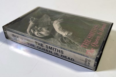 Lot 5 - THE SMITHS - THE QUEEN IS DEAD - 1986 SPANISH CASSETTE WITH ALTERNATIVE COVER (44-201 C)