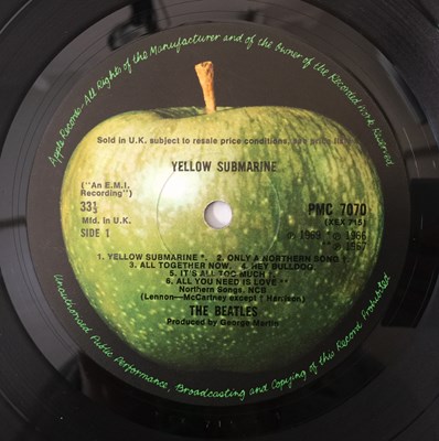 Lot 160 - THE BEATLES - YELLOW SUBMARINE/ WHITE ALBUM LP PACK