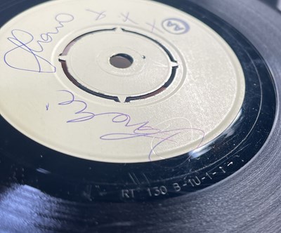 Lot 61 - SANDIE SHAW - HAND IN GLOVE 7" (ORIGINAL UK WHITE LABEL TEST PRESSING - SIGNED - RT 130)
