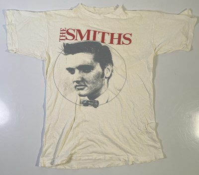 Lot 523 - THE SMITHS - VINTAGE T-SHIRT WITH 'SHOPLIFTERS..' IMAGE.