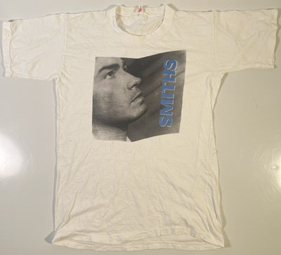 Lot 527 - THE SMITHS - VINTAGE T-SHIRT.