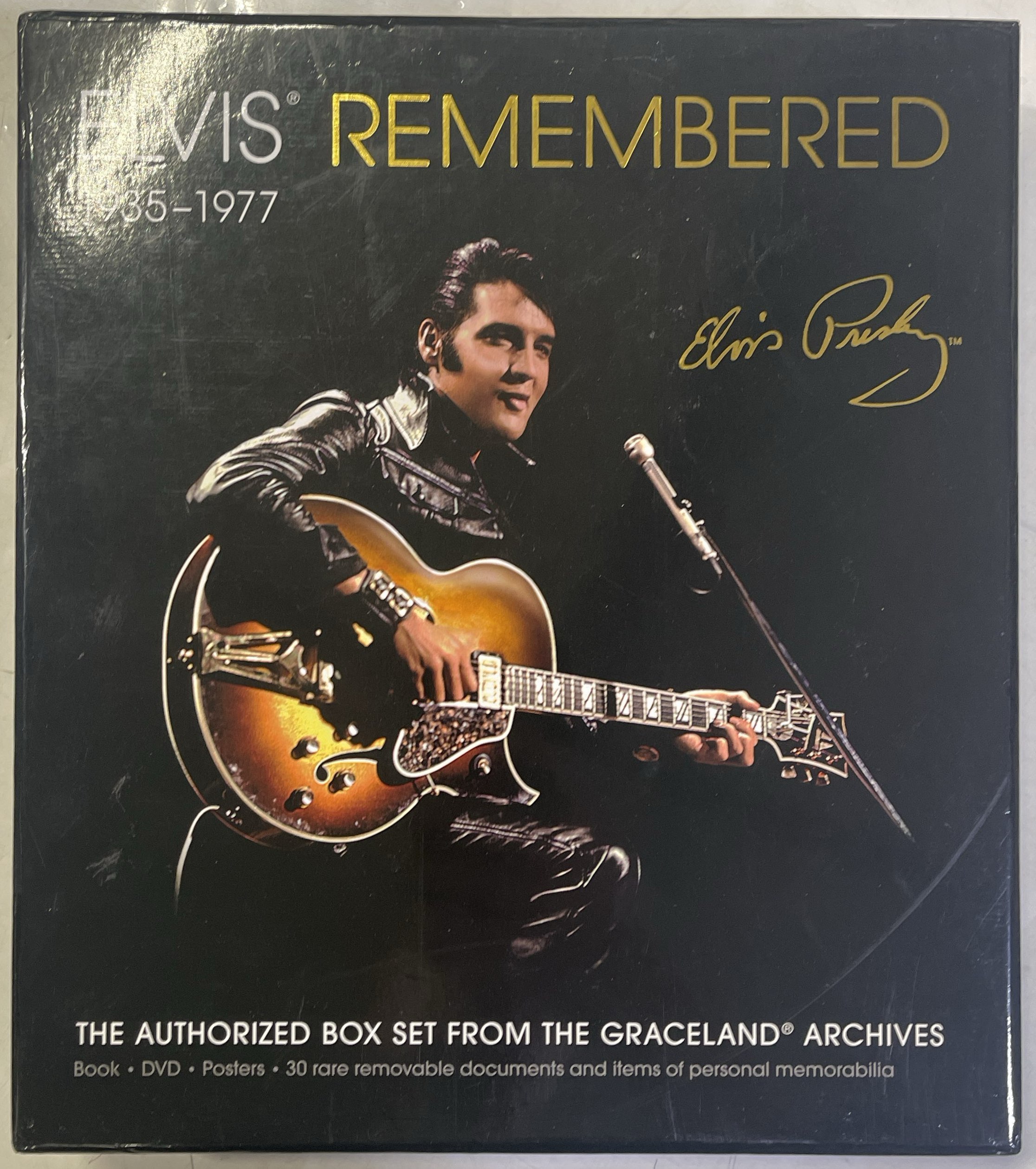 Lot 342 - ELVIS PRESLEY - COLLECTABLE BOOKS INC