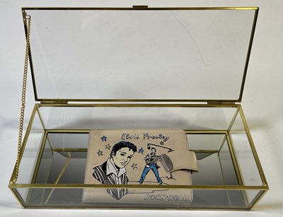 Lot 358 - ELVIS PRESLEY - ORIGINAL AND RARE 'CREAM' BILLFOLD WALLET.