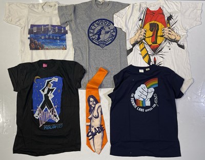 Lot 332 - CLASSIC ROCK AND POP - VINTAGE T-SHIRTS INC DAVID BOWIE.