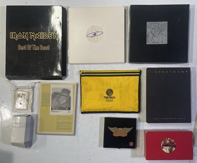 Lot 30 - PRESS KITS / PACKS INC KATE BUSH RED SHOES / PET SHOP BOYS - BILINGUAL.