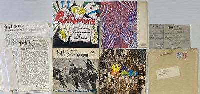 Lot 149C - BEATLES CHRISTMAS FAN CLUB FLEXI COLLECTION AND NEWSLETTERS.