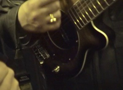 Lot 521 - OASIS - LIAM GALLAGHER PLAYED PIGNOSE GUITAR - VIDEO PROOF.