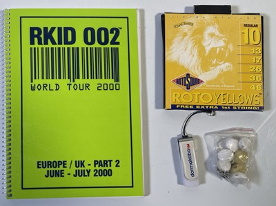 Lot 521 - OASIS - LIAM GALLAGHER PLAYED PIGNOSE GUITAR - VIDEO PROOF.