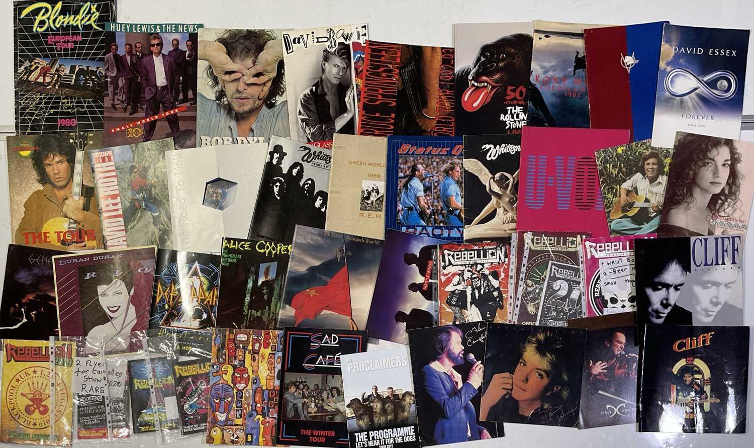 Rock Concert Collection Lot 112 - CONCERT AND TOUR PROGRAMME COLLECTION.