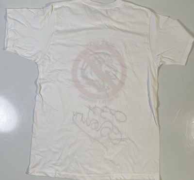 Lot 305 - BLACK SABBATH INTEREST -- OZZY OSBOURNE SIGNED CHARITY T-SHIRT.
