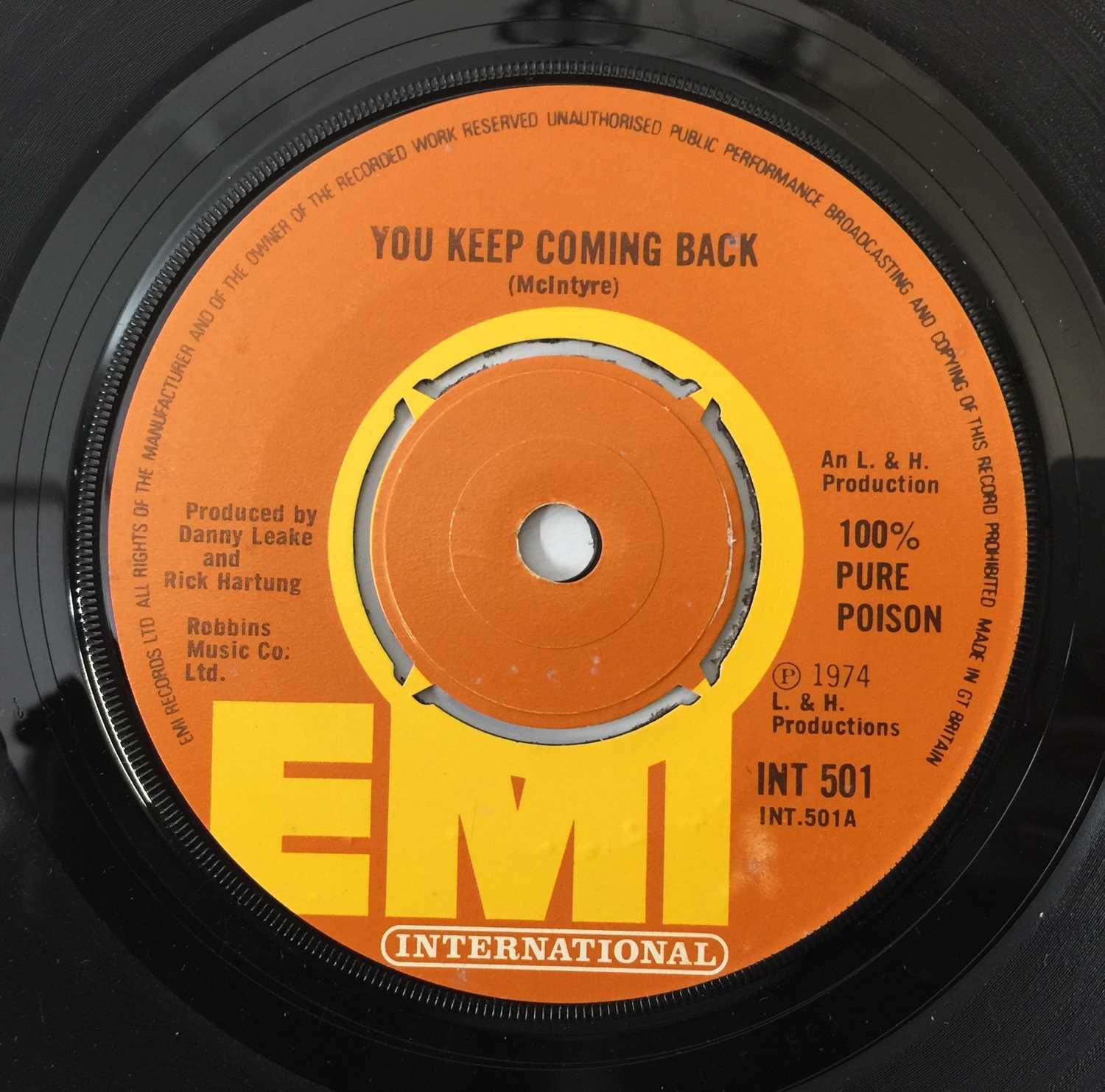 Lot 133 - 100% PURE POISON - YOU KEEP COMING BACK 7" (ORIGINAL UK COPY - INT 501)