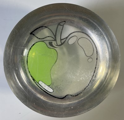 Lot 185 - APPLE BOUTIQUE - AN ORIGINAL PAPERWEIGHT.